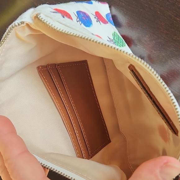 NWT ❗️ Antik Kraft pineapple travel cosmetic bag,  wallet, makeup bag - Picture 9 of 13